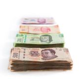 Billetes moneda mexicana efectivo o transferencia medio de pago