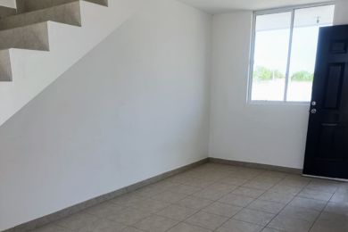 escaleras pared puerta pisos espacio amplio sala comedor casa venta distribución