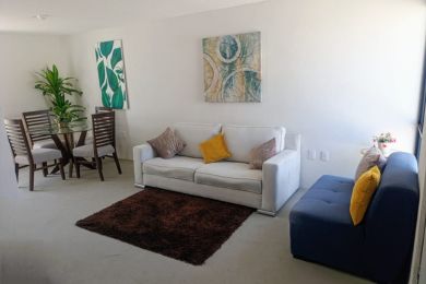 mesa comedor cocina sala sillones tapete cuadros decoracion interior casas colores ideas